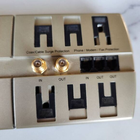 Cyberpower model 02-198-10MS- FC item 1080 125 volt surge protector - Picture 2 of 5